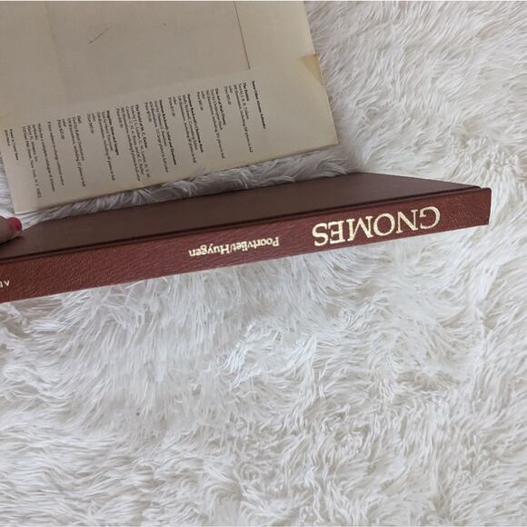 Vintage RARE Gnomes by Wil Huygen Book with Red and Blue Illustrations 1977 - Picture 2 of 10